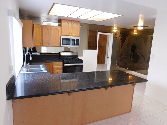 Building Photo - Pool Home! 4 Bedroom 2 Bath Pool Home