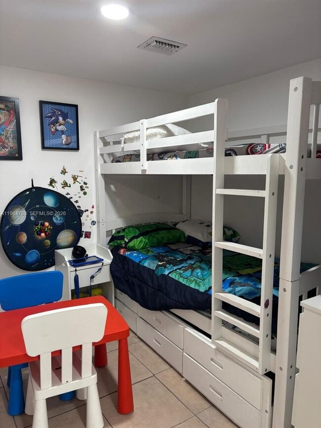 Foto del edificio - 9365 Fontainebleau Blvd