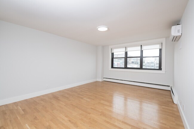 Foto del edificio - 1410 Columbia Rd