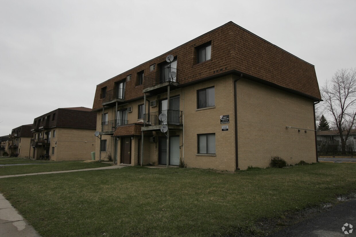 Foto del edificio - 21901 Jeffrey Ave