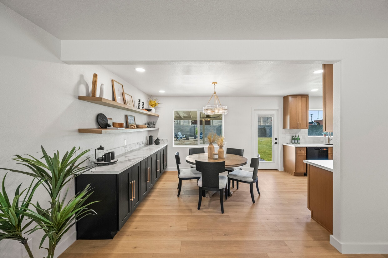 Stunning dining room with storage - 2225 E Monterosa St