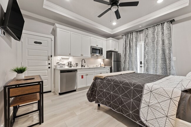 Foto del edificio - 8521 B St