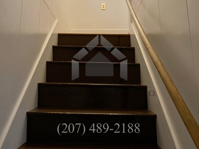 Building Photo - Charming Waterville Home with 3 Bedrooms and 2 Baths