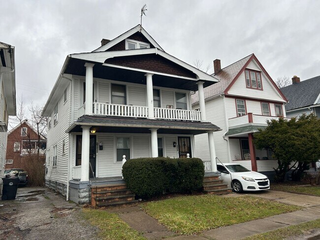 Foto del edificio - 2646-2648 E 122nd St