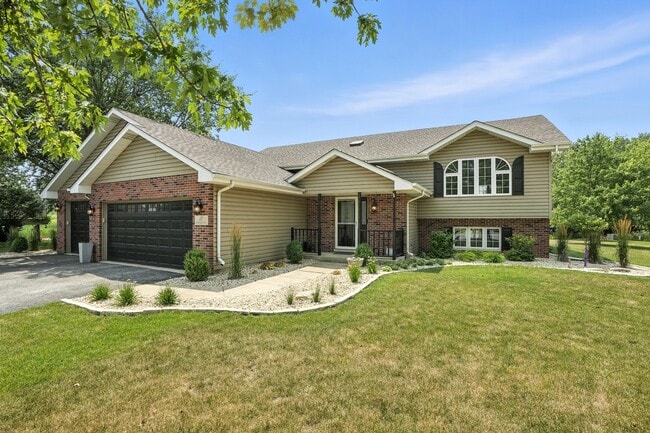 Building Photo - 22 Summerhill Dr