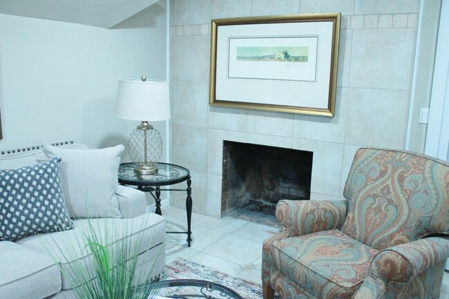 Foto del edificio - 7825 Renaissance Ct