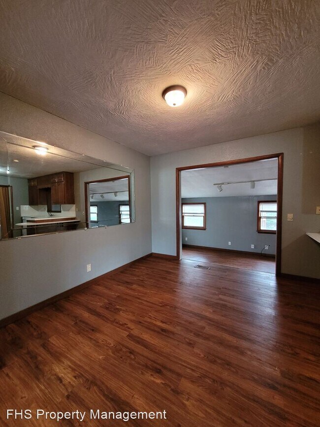 Building Photo - 4 br, 1.5 bath House - 224 E Seminole St