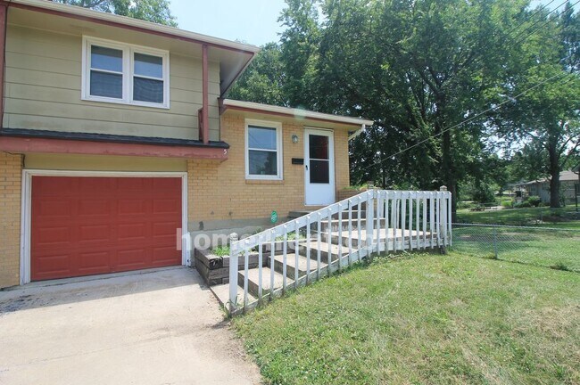Foto del edificio - 5 NE Eastridge Ct