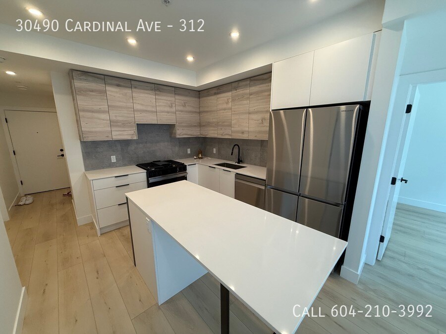 Primary Photo - 3 Bedroom Condo at Highstreet Village!