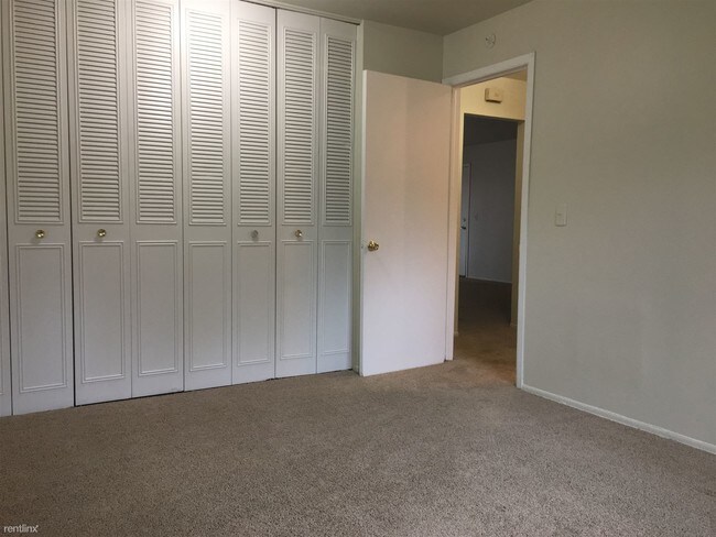 Foto del edificio - 51501 Mound Rd