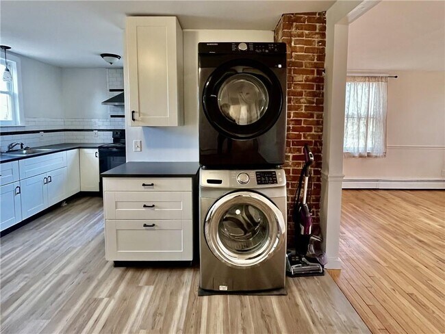 Foto del edificio - 8 N Rd