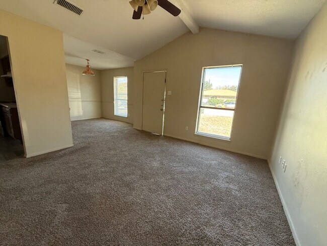 Foto del edificio - 3650 Auburn Dr