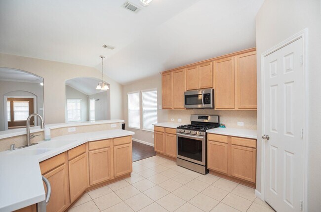 Building Photo - 21206 Colton Cove Dr