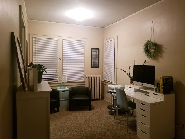 Building Photo - 1020 25th St