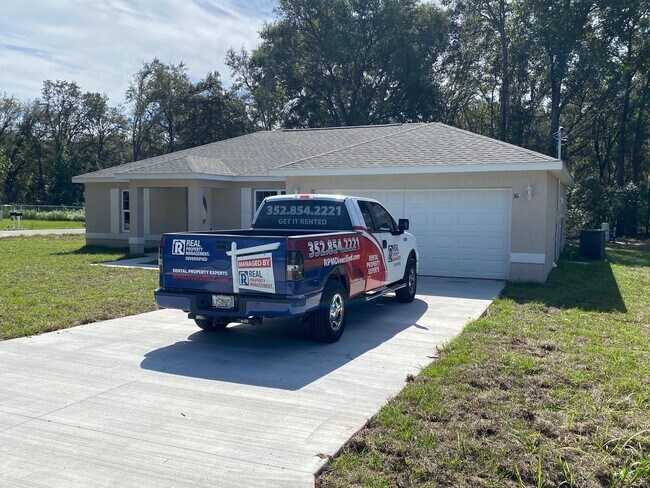 Foto del edificio - Custom Home - Desirable SE Ocala Neighborh...
