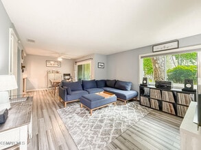 Building Photo - 1346 E Hillcrest Dr