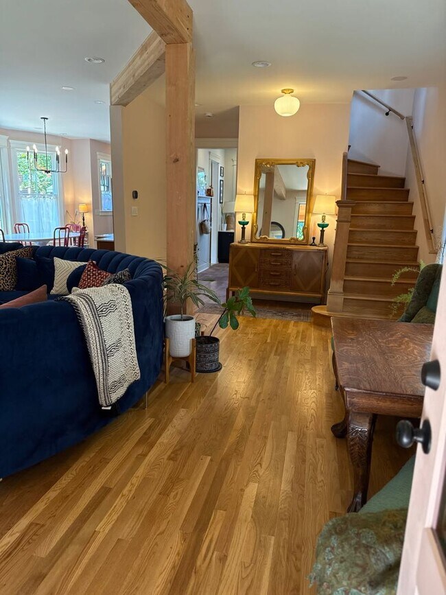 Building Photo - Beautiful home downtown Coeur D Alene