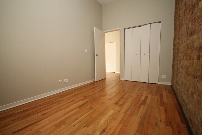 Foto del edificio - 424 W Belden Ave