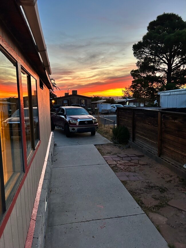 Your sunsets - 917 Castle Rock St
