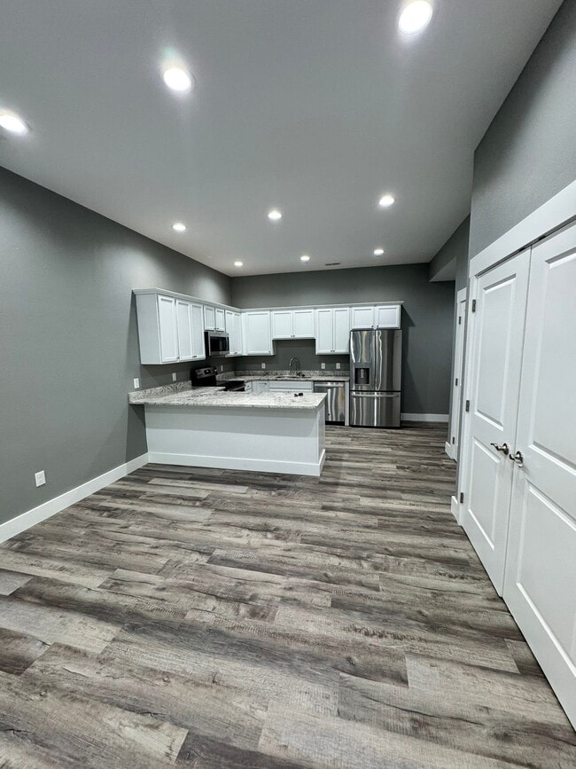 Building Photo - 1008 Giles Way