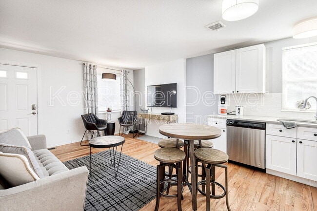 Photo - 2409 Tremont Pl Apartment