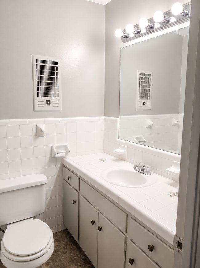 Interior Photo - South Water Apartments