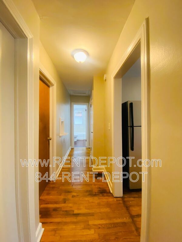Foto del edificio - 629 S Harlan Ave