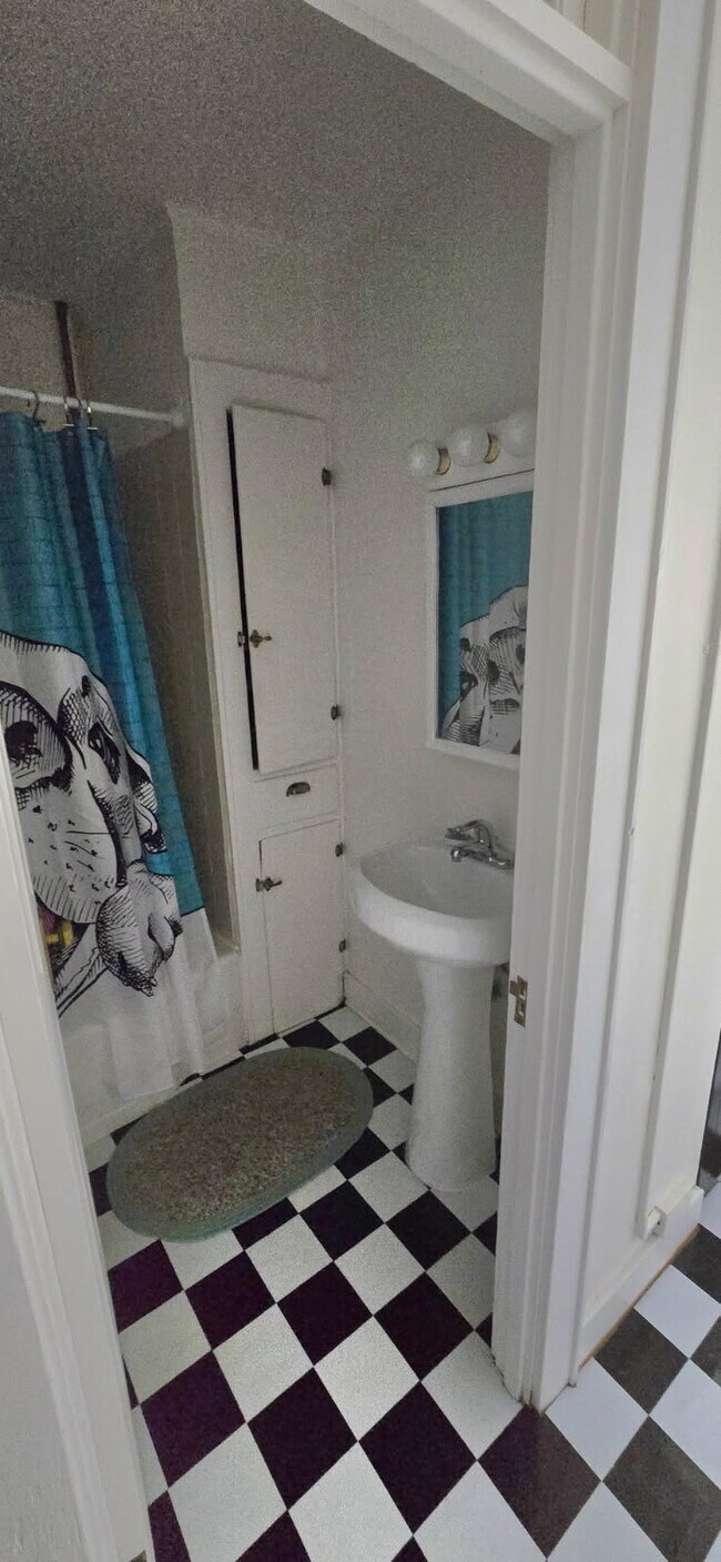 Foto del edificio - 573 Main St