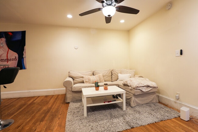 Foto del edificio - 324 Saint Paul St