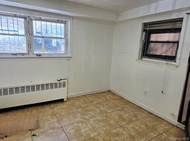 Foto del edificio - 1729 Barnes Ave