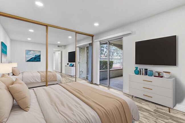 Building Photo - $500 MOVE IN SPECIAL! 2 BD, 2 BA Condo at Mission Plaza! 1000 Sq Ft w/ Great Amenities!