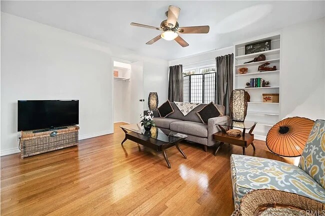 Foto del edificio - 1176 E Ocean Blvd