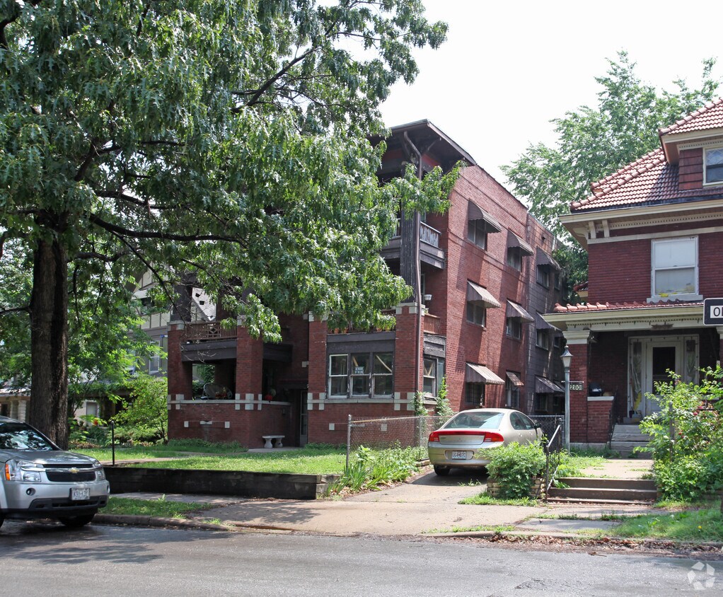 Primary Photo - 2759 Charlotte St