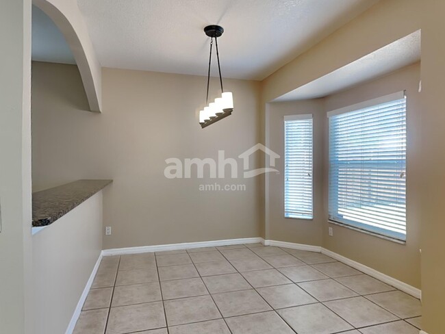Foto del edificio - 9615 Laurel Ledge Dr