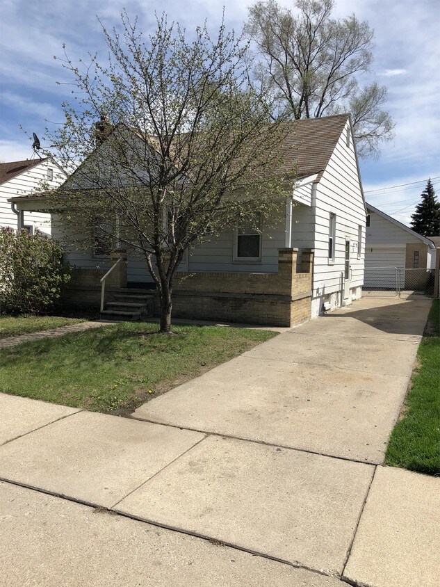 1521 Goddard Rd, Wyandotte, MI 48192 House Rental in Wyandotte, MI