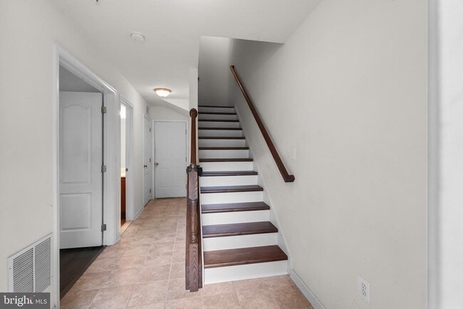Building Photo - 9624 Westerdale Dr