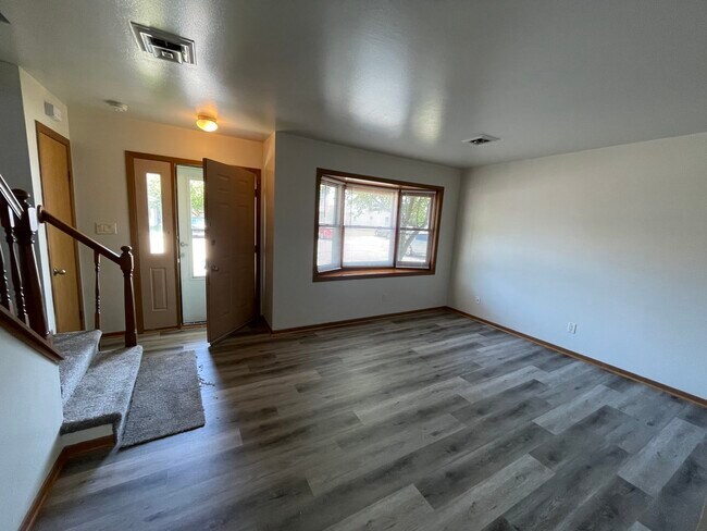 Building Photo - 1024 Weeden Creek Rd