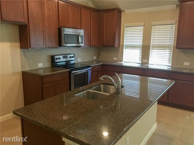 Building Photo - 3 br, 2 bath Duplex - 917 Coulee Dr