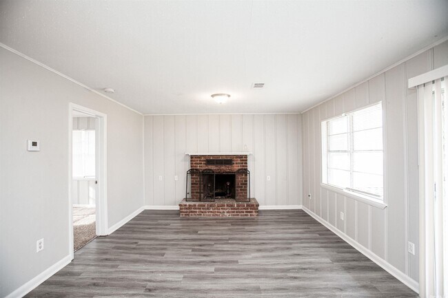 Building Photo - 1107 Parkway Dr