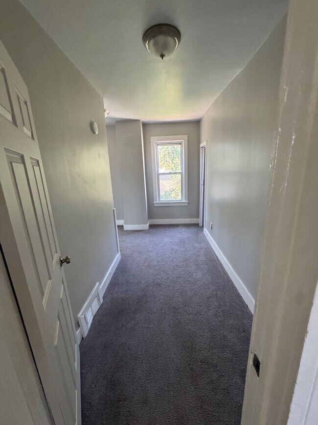 Foto del edificio - 4068 E 74th St