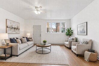 Building Photo - 303 43rd St