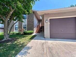 Building Photo - 5820 Wilshire Ct