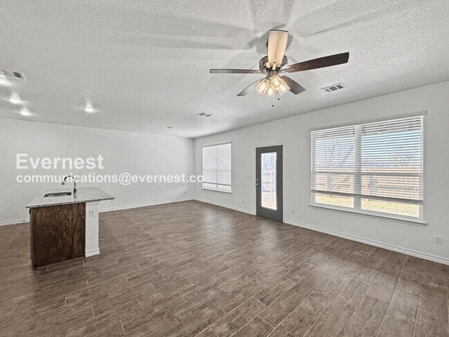 Building Photo - 737 Freedom Cir