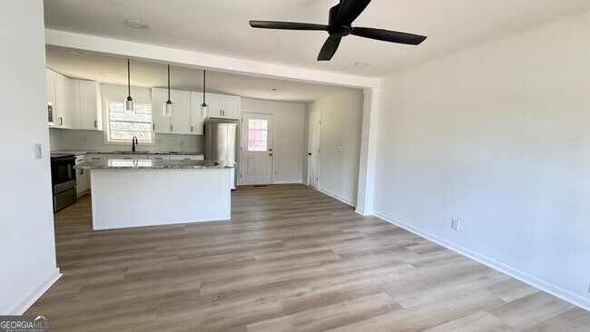 Foto del edificio - 723 Sheffield Rd