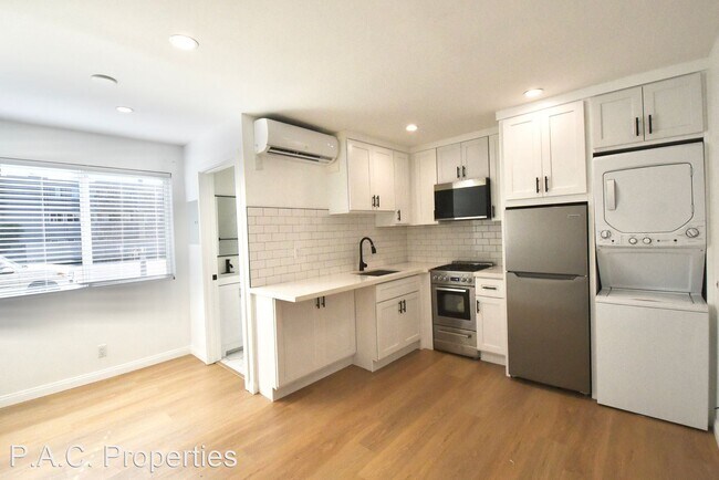 Foto del edificio - Studio, 1 bath Apartment - 15049 Burbank B...