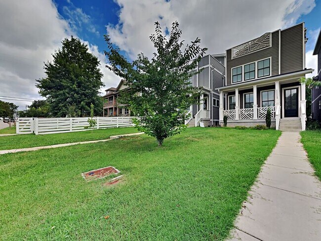 Foto del edificio - 600 45th Ave N