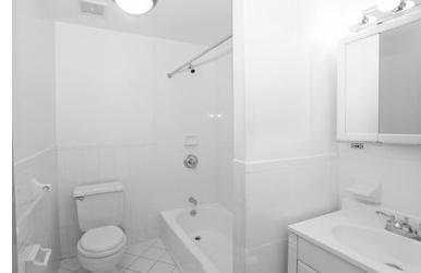 Building Photo - 428 E 89th St