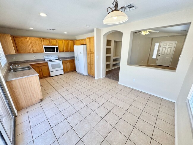 Building Photo - 35 N 123rd Dr