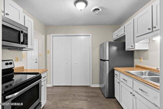 Foto del edificio - Beautiful 3 Bedroom Home-210 Country Rd. $...