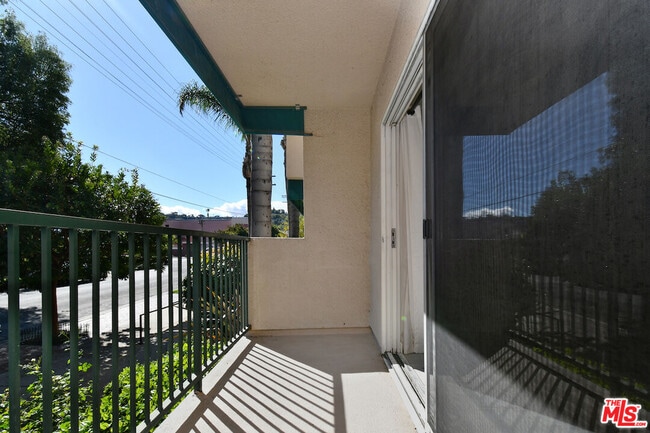 Building Photo - 4501 Cedros Ave